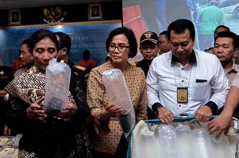 Duet Sri-Susi Gagalkan Penyelundupan Lobster