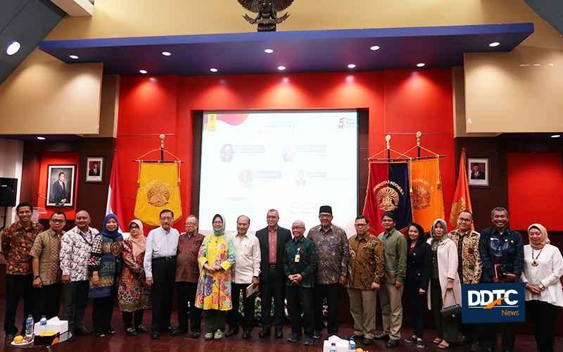 Suasana Bedah Buku dalam Peringatan Dies Natalis ke-5 FIA UI