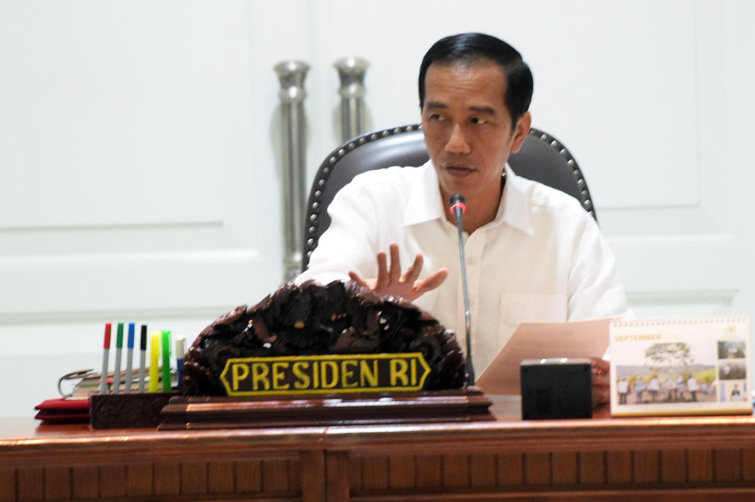  Jokowi Minta Darmin Pantau Deregulasi Aturan