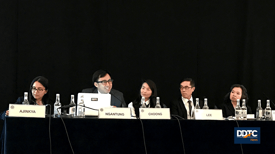 Senior Manager DDTC Yusuf Wangko Ngantung (kedua kiri) membagi pengalaman program tax amnesty Indonesia di International Wealth Conference, London, Selasa (7/3) waktu setempat, dalam sesi "Whats Keeping Private Clients (and Bankers) Awake at Night in Asia?"