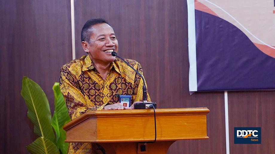 Sambutan pembuka oleh Dekan Fakultas Ilmu Administrasi Bambang Supriyono.