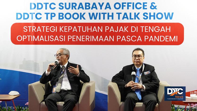 Managing Partner DDTC Darussalam bersama Senior Partner DDTC Danny Septriadi menjadi narasumber dalam talk show, Selasa (14/6/2022). Keduanya berbagi cerita tentang perjalanan dalam membangun DDTC. Idealisme mengenai sistem pajak transparan dan adil, biaya kepatuhan dan biaya administrasi pajak rendah, serta kualitas pendidikan pajak yang baik menjadi dasar pemikiran para pendiri DDTC.