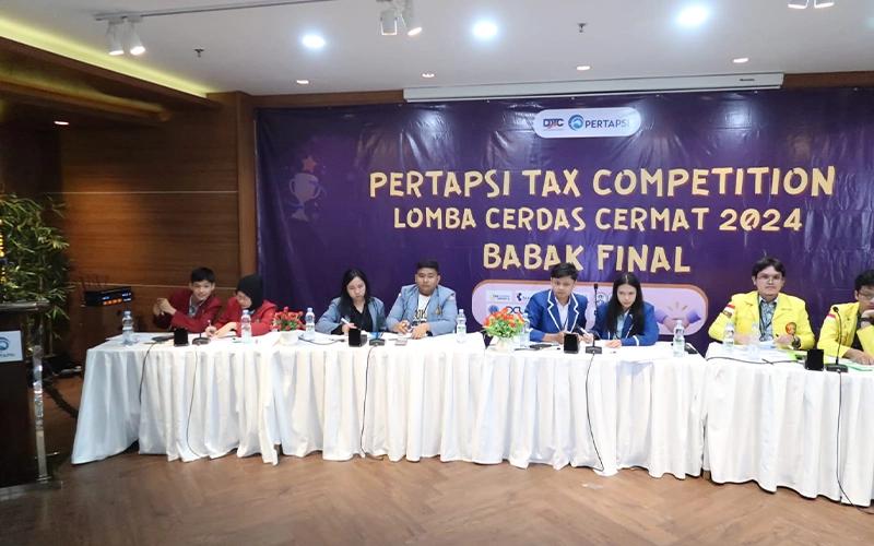 Suasana lomba cerdas cermat (LCC) dalam PERTAPSI Tax Competition 2024 di Menara DDTC, Jumat (1/3/2024). Ada 5 tim dari 5 perguruan tinggi yang bertarung, yakni Universitas Bina Nusantara (Binus), Universitas Indonesia (UI), Politeknik Keuangan Negara (PKN) STAN, Universitas Buddhi Dharma, dan Universitas Sam Ratulangi.